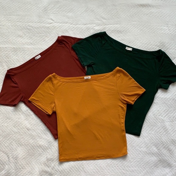 Set Of 3 Garage Soft Ribbed Crop Tops - Picture 2 of 9